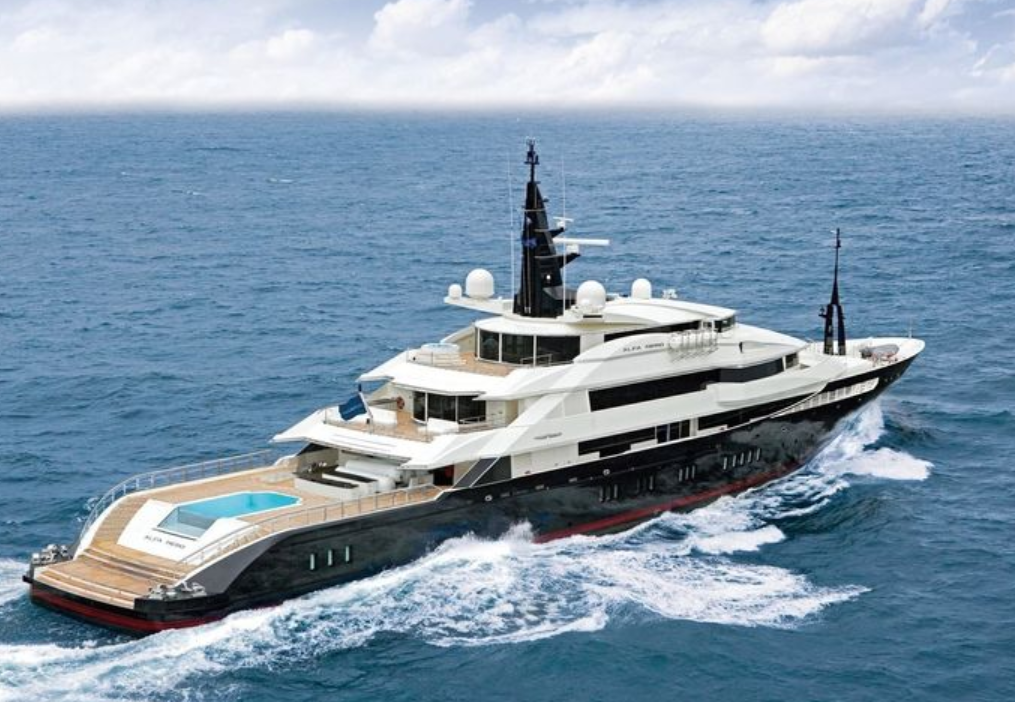 Former Google Boss Eric Schmidt Acquired Superyacht Abandoned By
