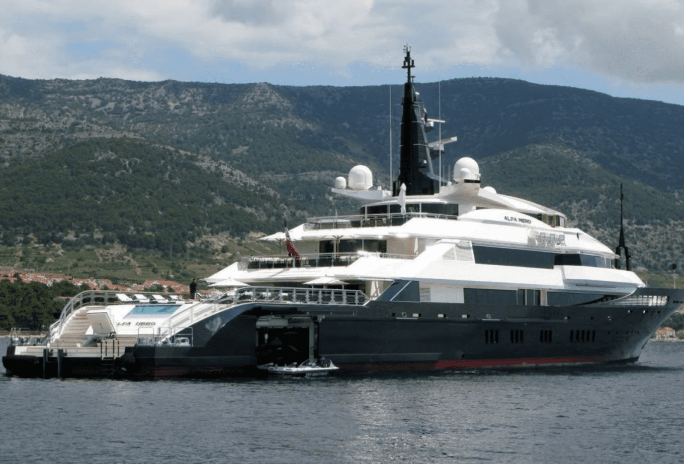 Legal issues around the seized superyacht Alfa Nero